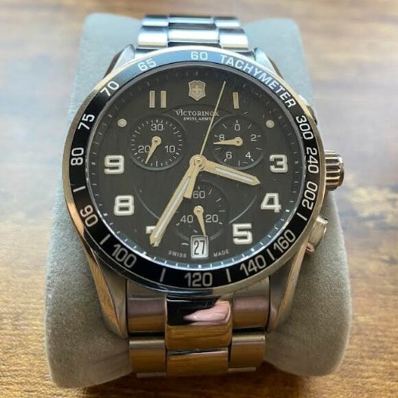 Victorinox Swiss Army Chrono Classic 40mm Black Bezel Model 241494